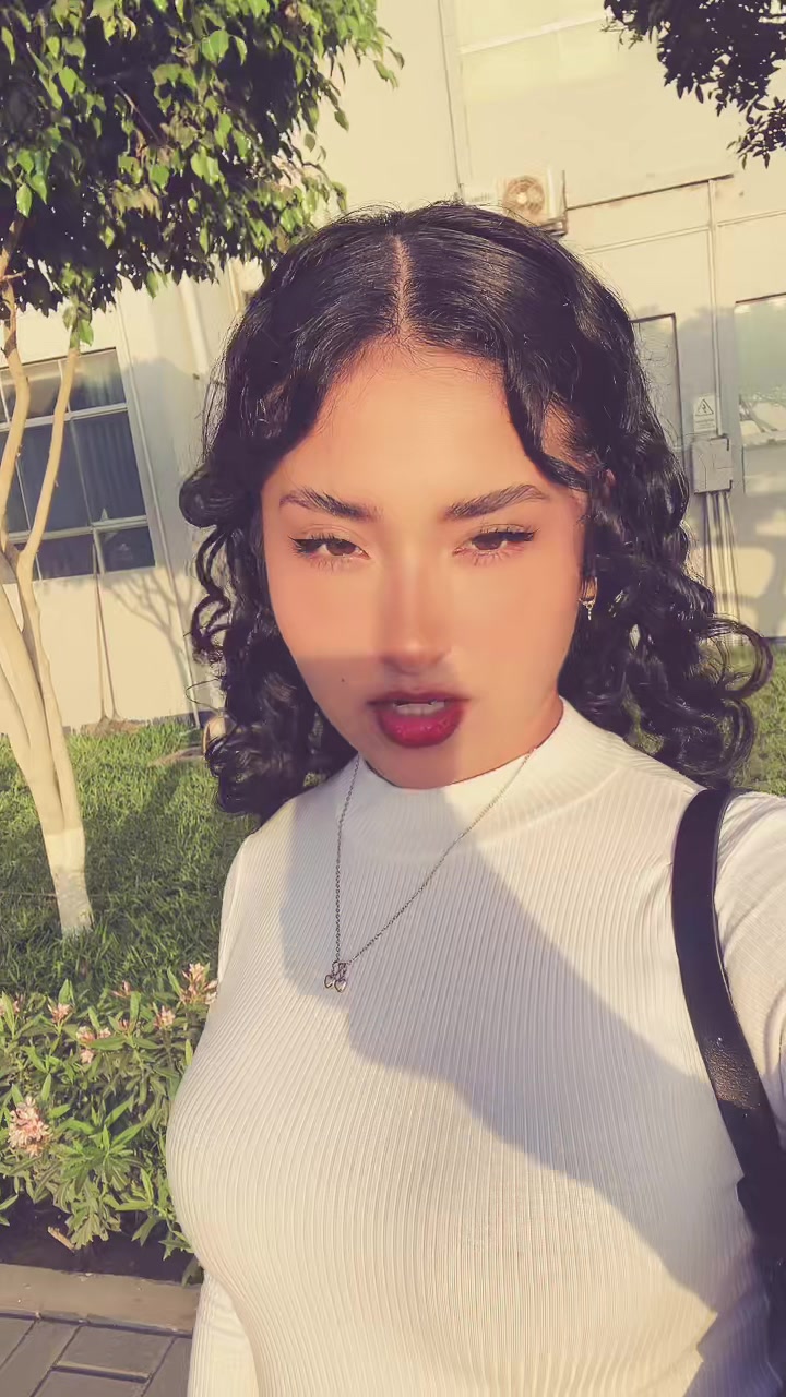 @Lucy López🌷