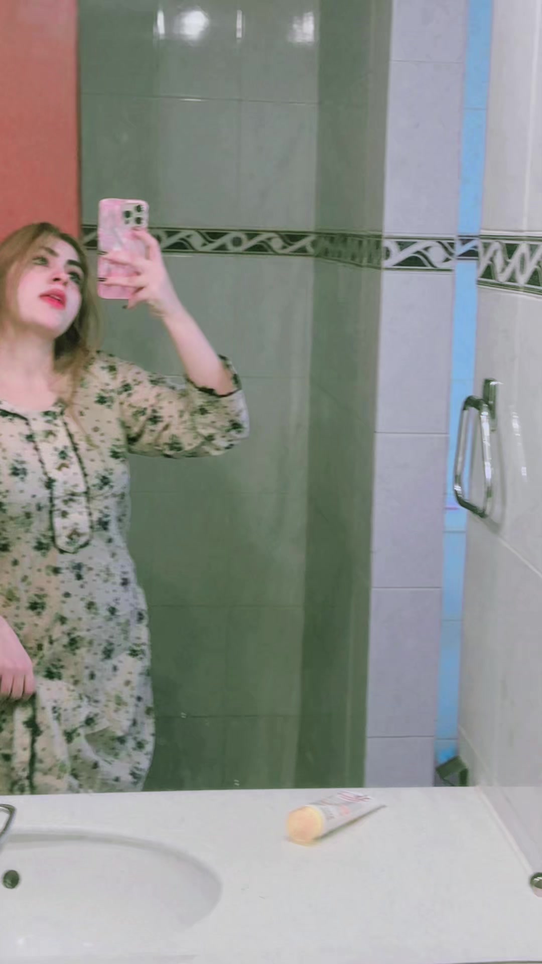 @Aqsa khan