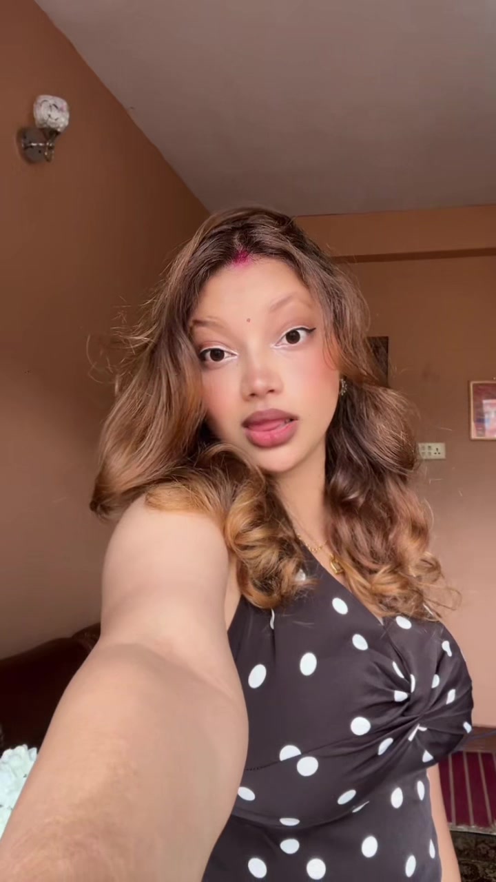@Deepikaaa_