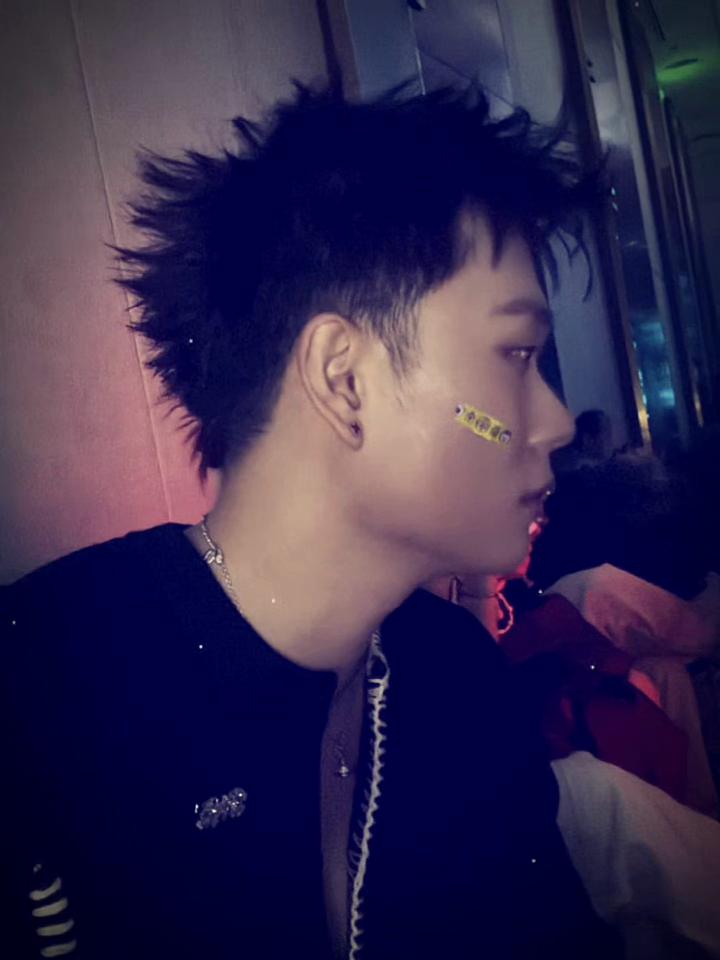 @𝐬𝐞𝐨𝐧