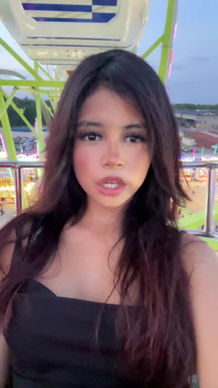 @Krisie🥂🎭🎰