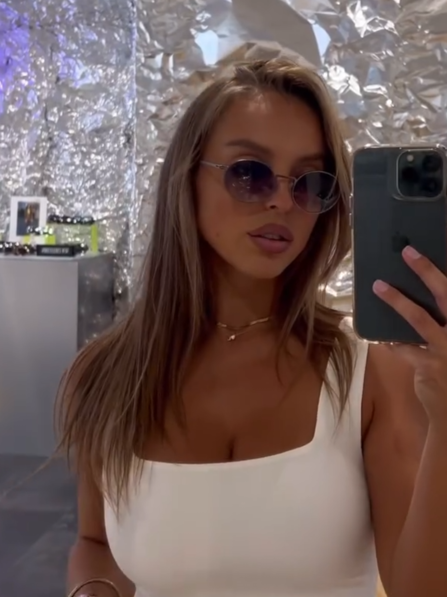 @Luna_Stevens1