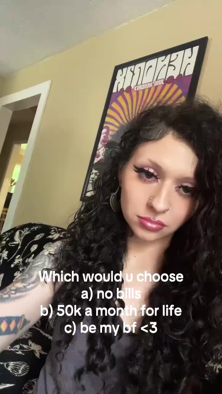 @alexis bones🔪🖤