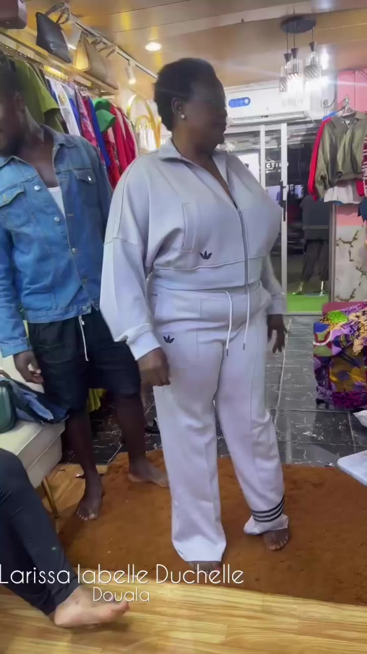 @Larrissa7