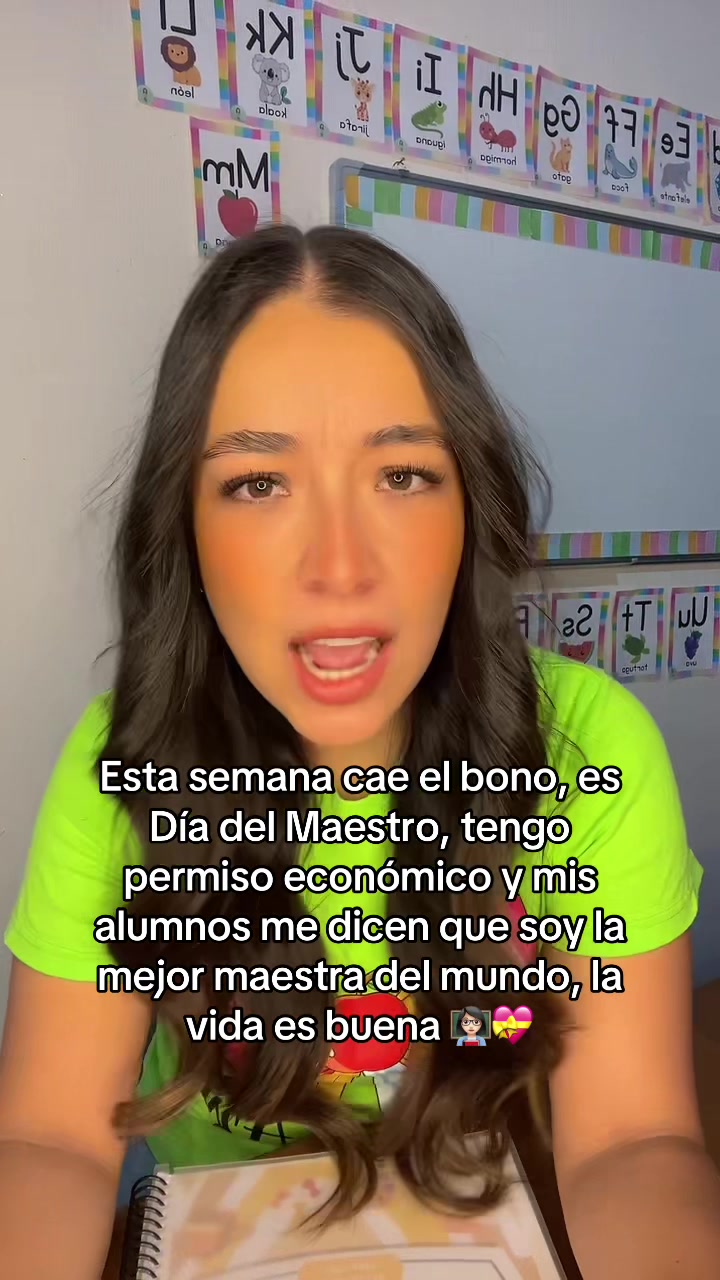@Maestra Azu 👩🏻🏫🍎