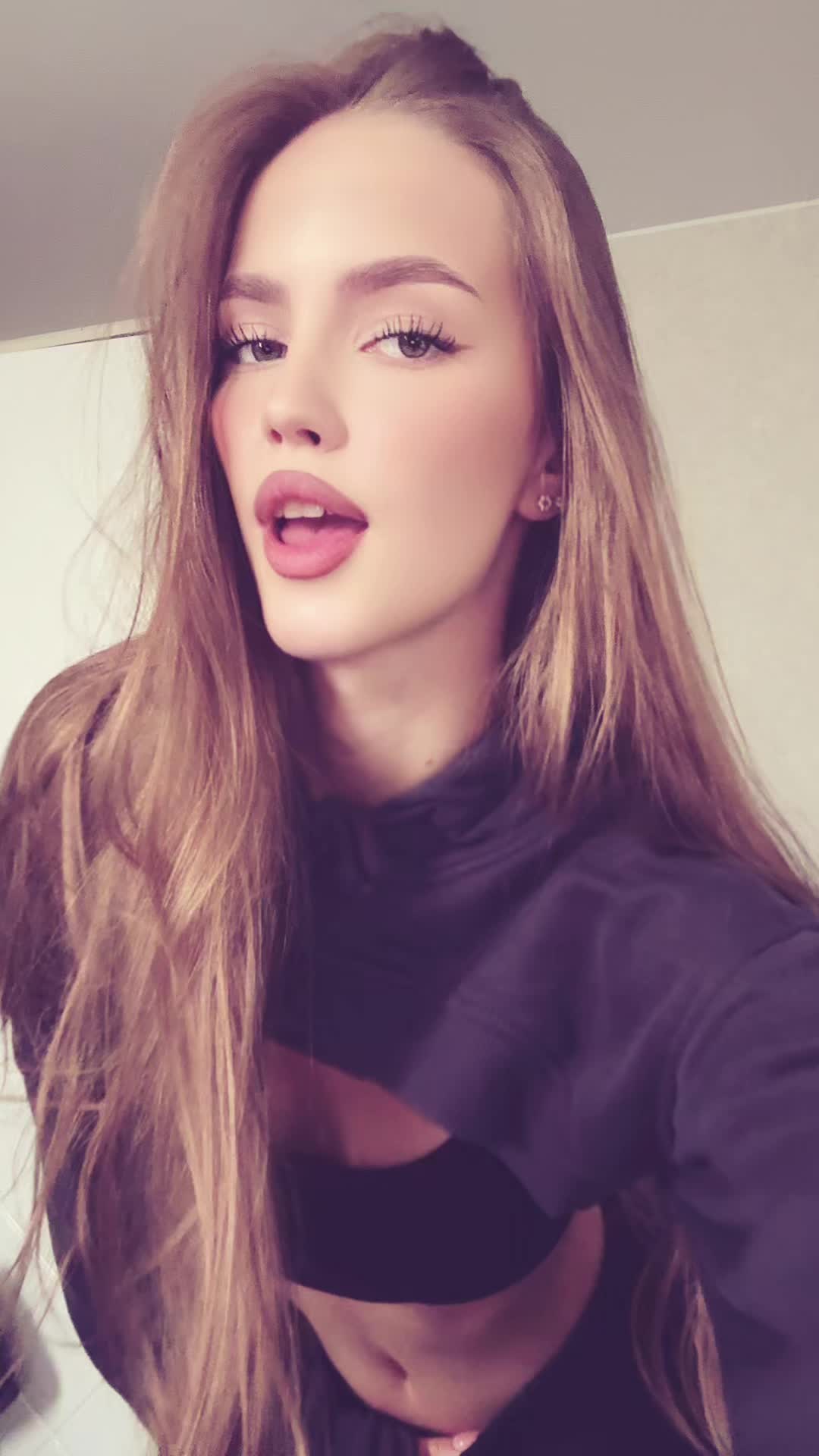 @алёночка🎀