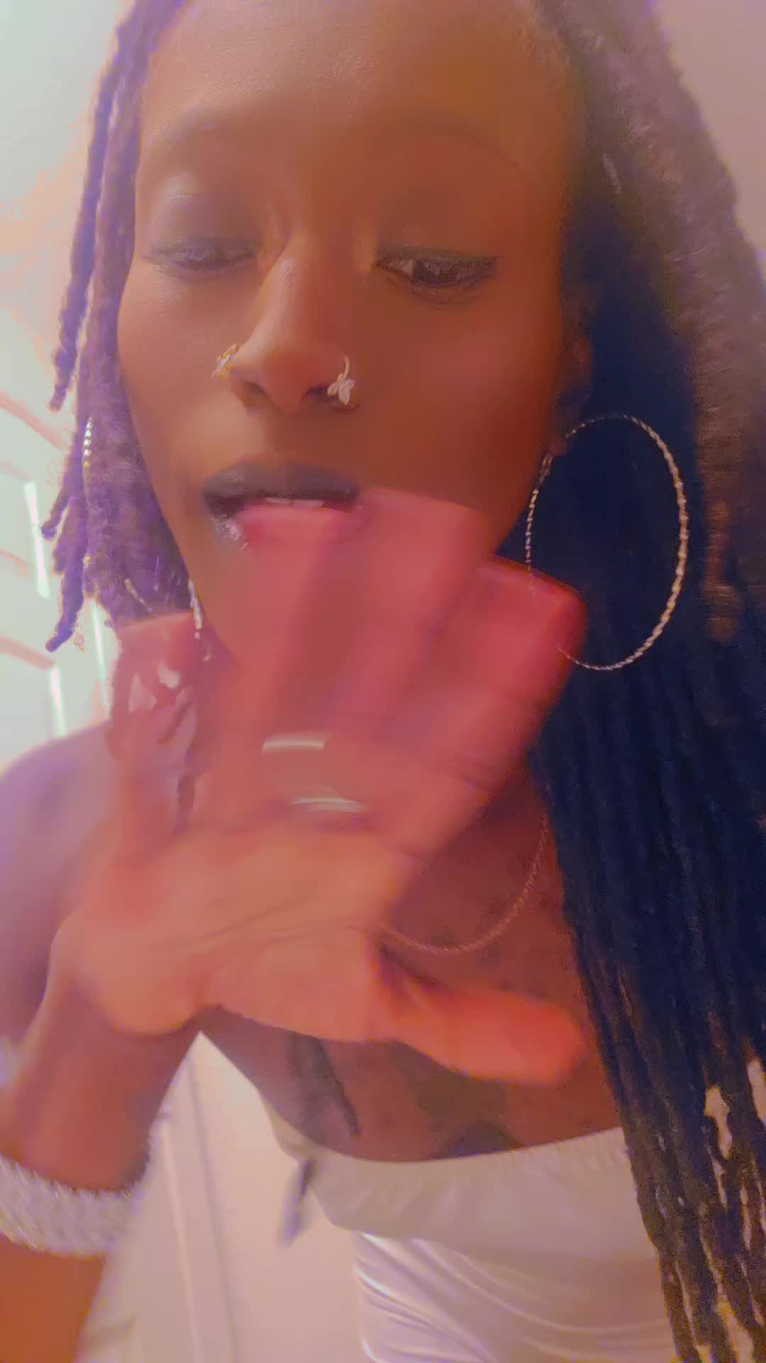 @laady.lay_