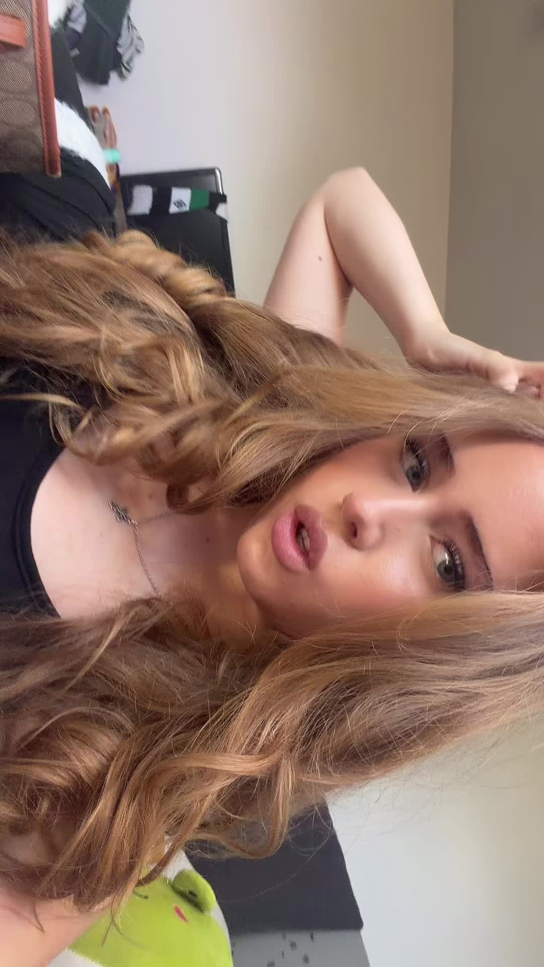 @Мелани+7
