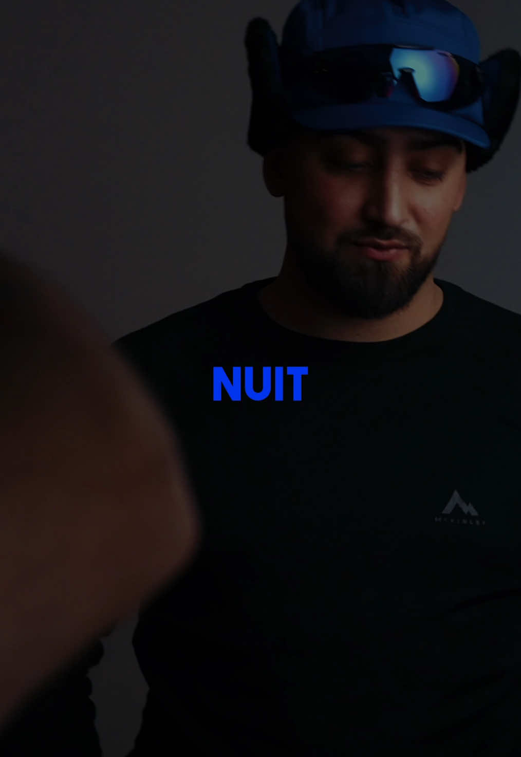 @️