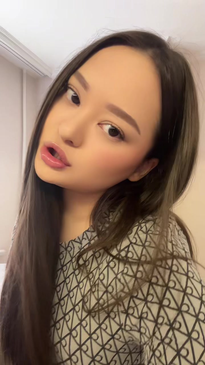 @shelovesei