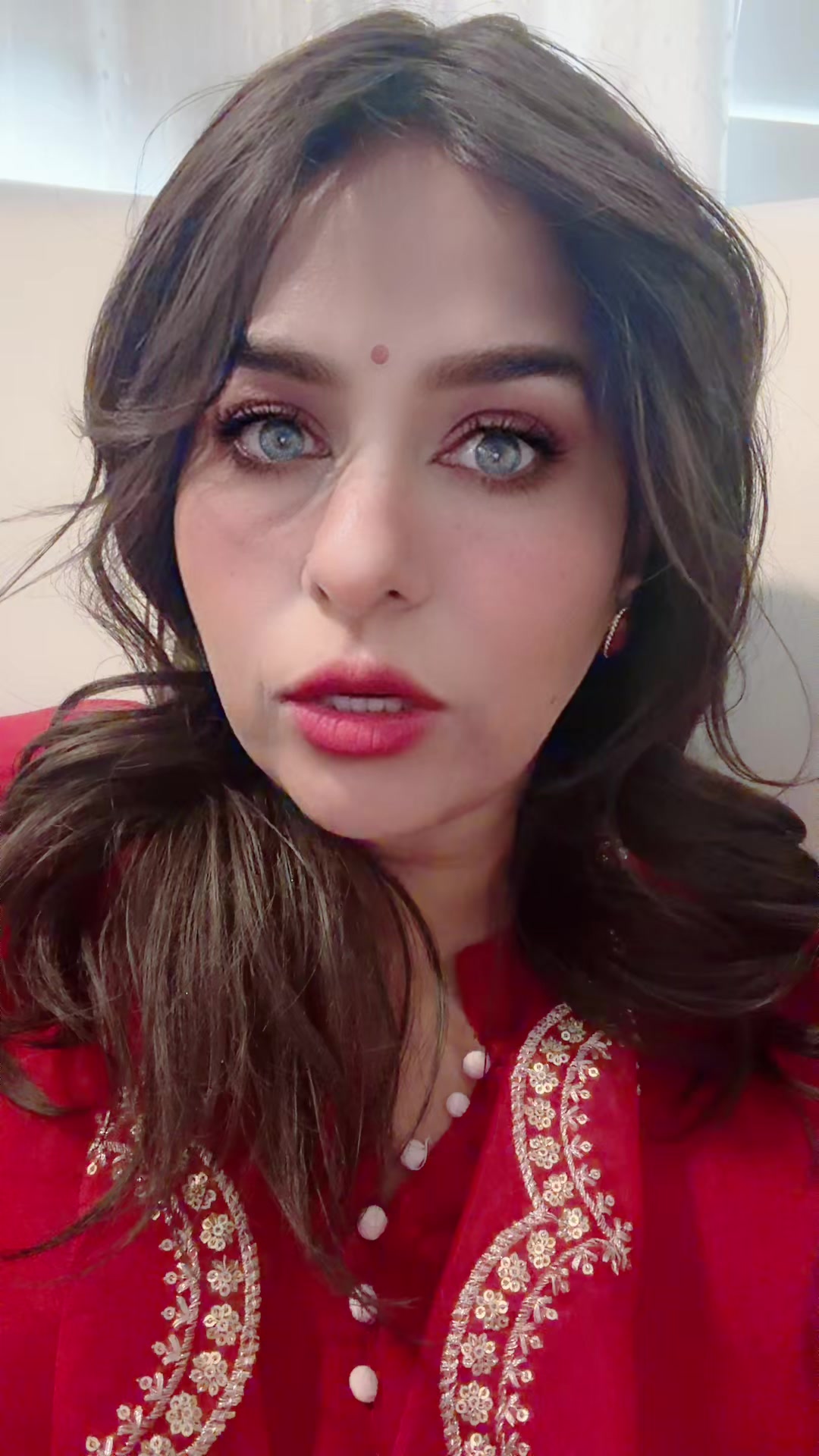 @🇨🇦Pooja Malhotra🇨🇦 💞