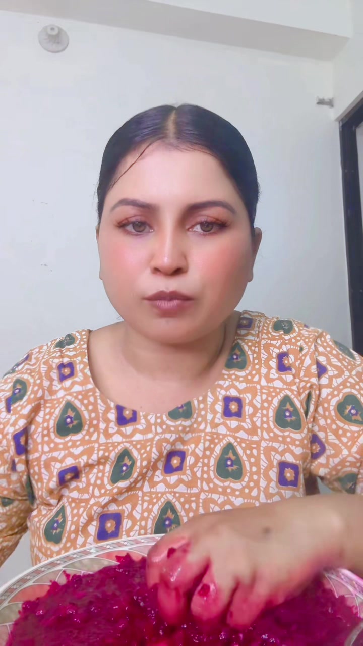 @Sharmin Shila cream apađ