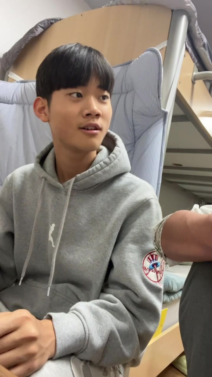 @이시옴