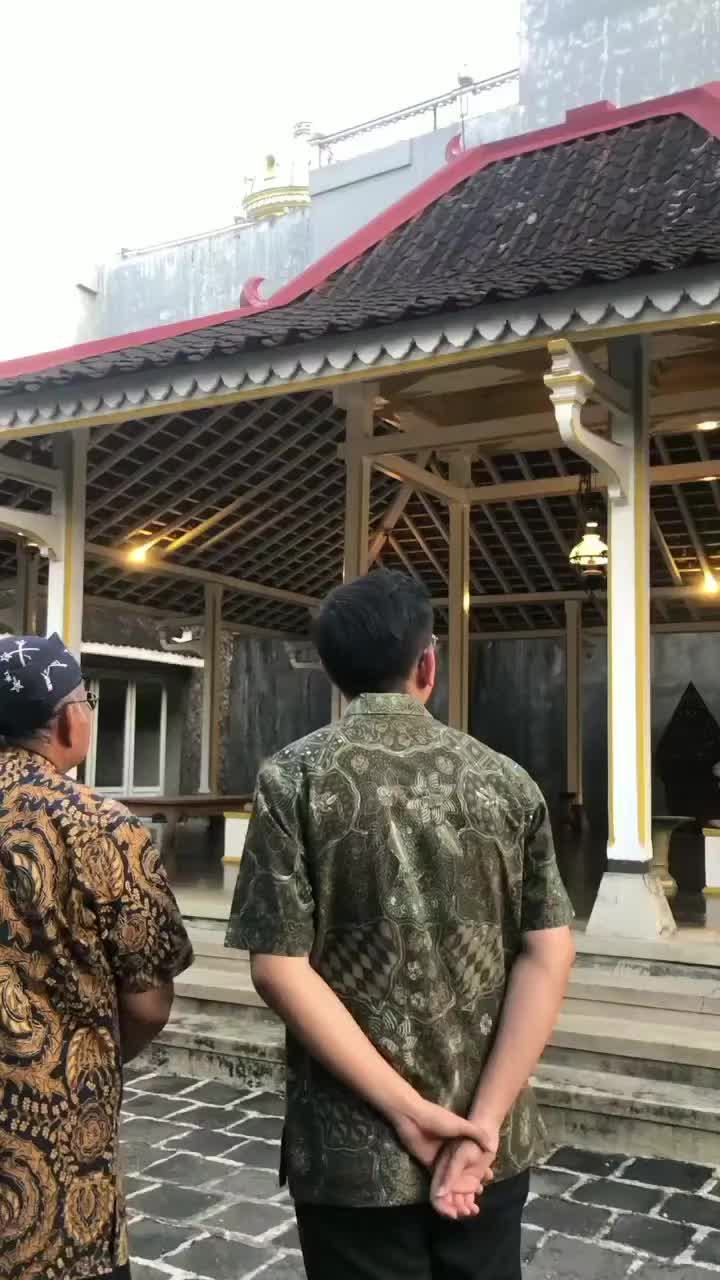 @AYOEK