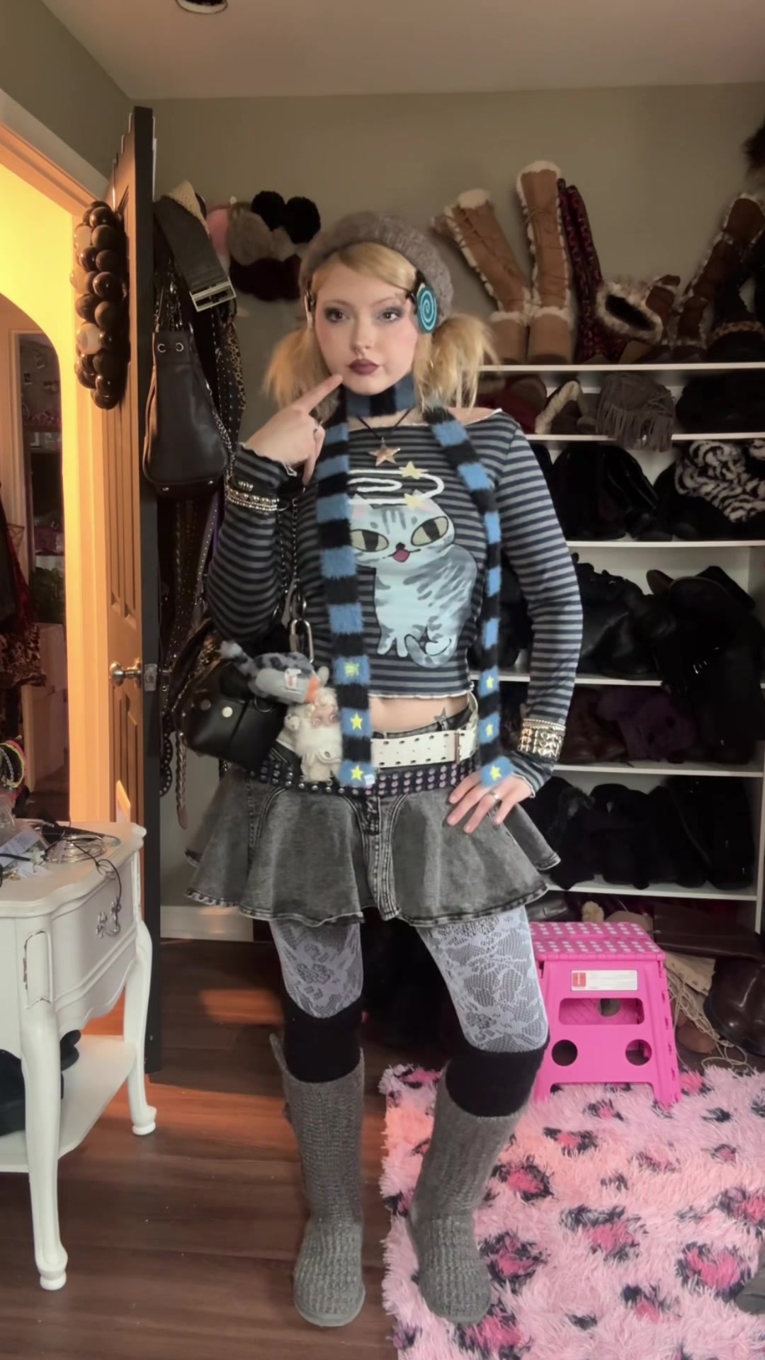 @alexa😋