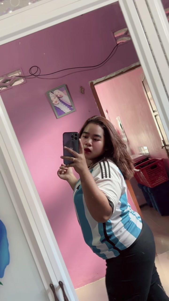 @eliyana 💜💋