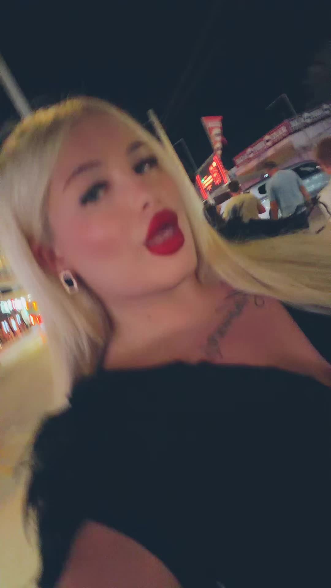 @𝐑🍒