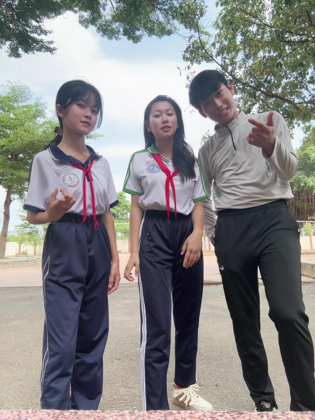 @sáng dạy tối quậy
