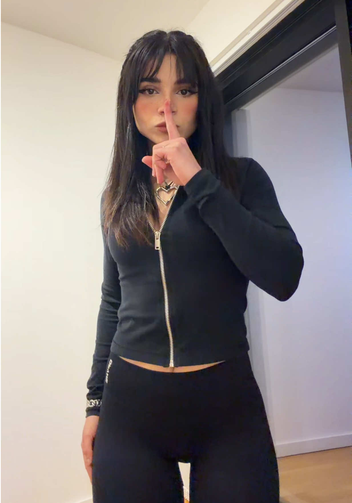 @alanafloresf 🖤