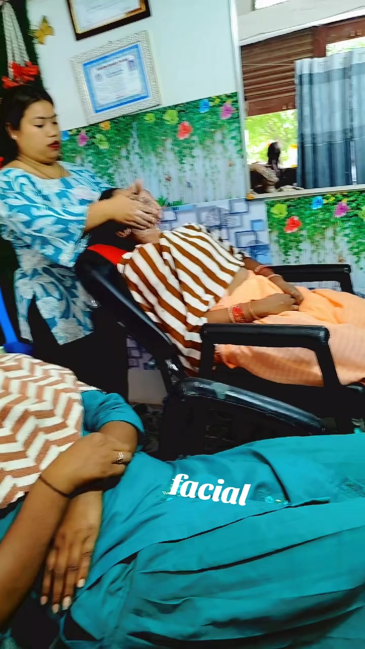 @Asmita beauty parlour☺