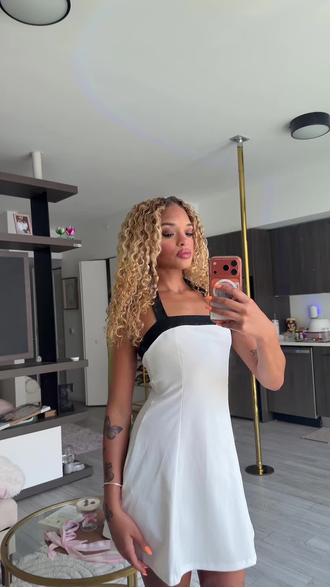@Elyssiashantel