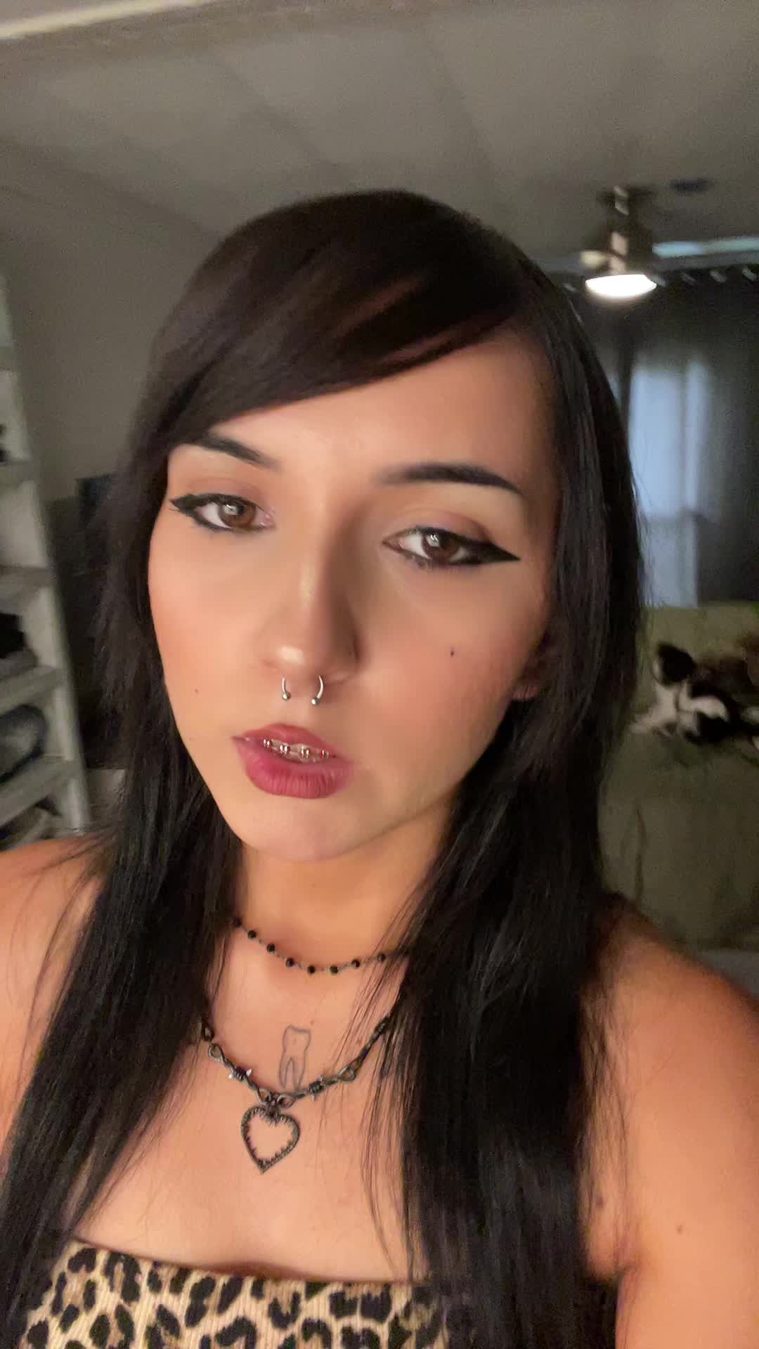 @🐑
