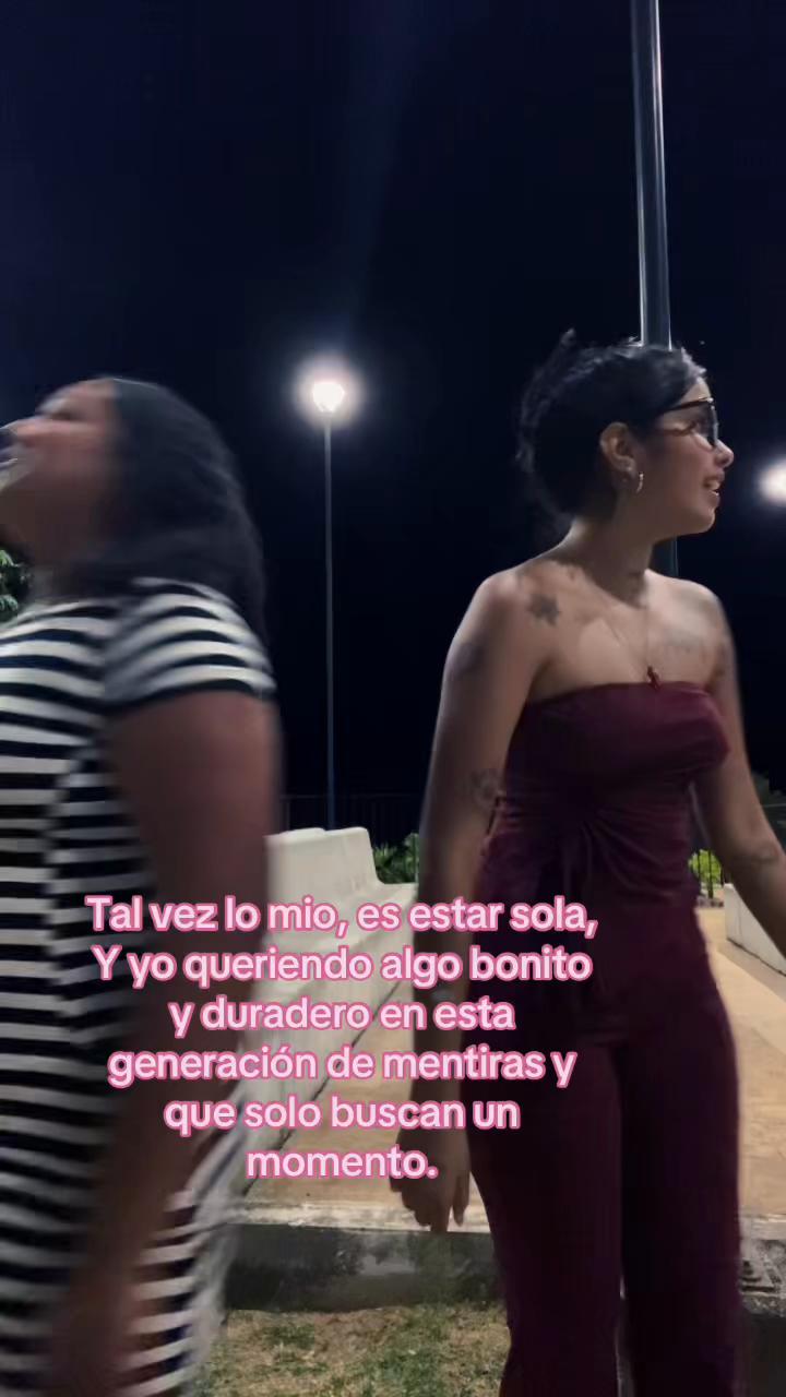 @nikiigomez