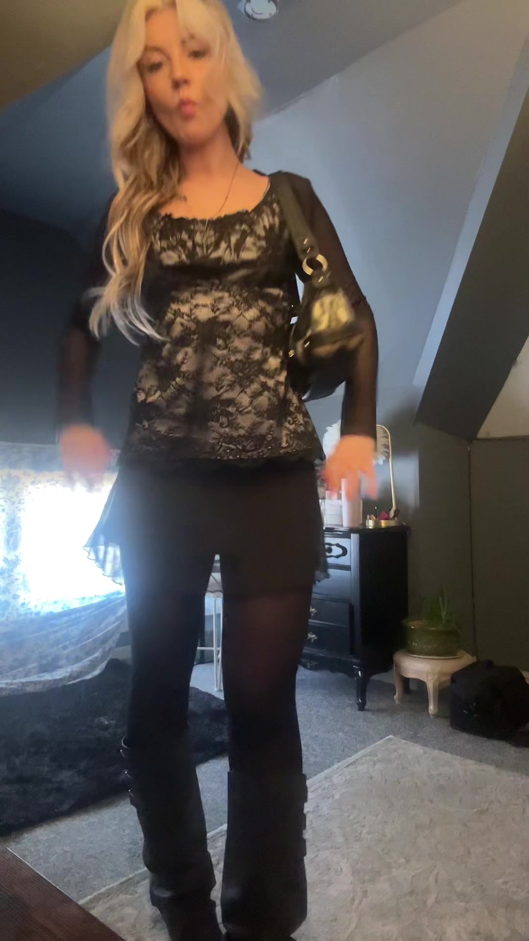 @ej