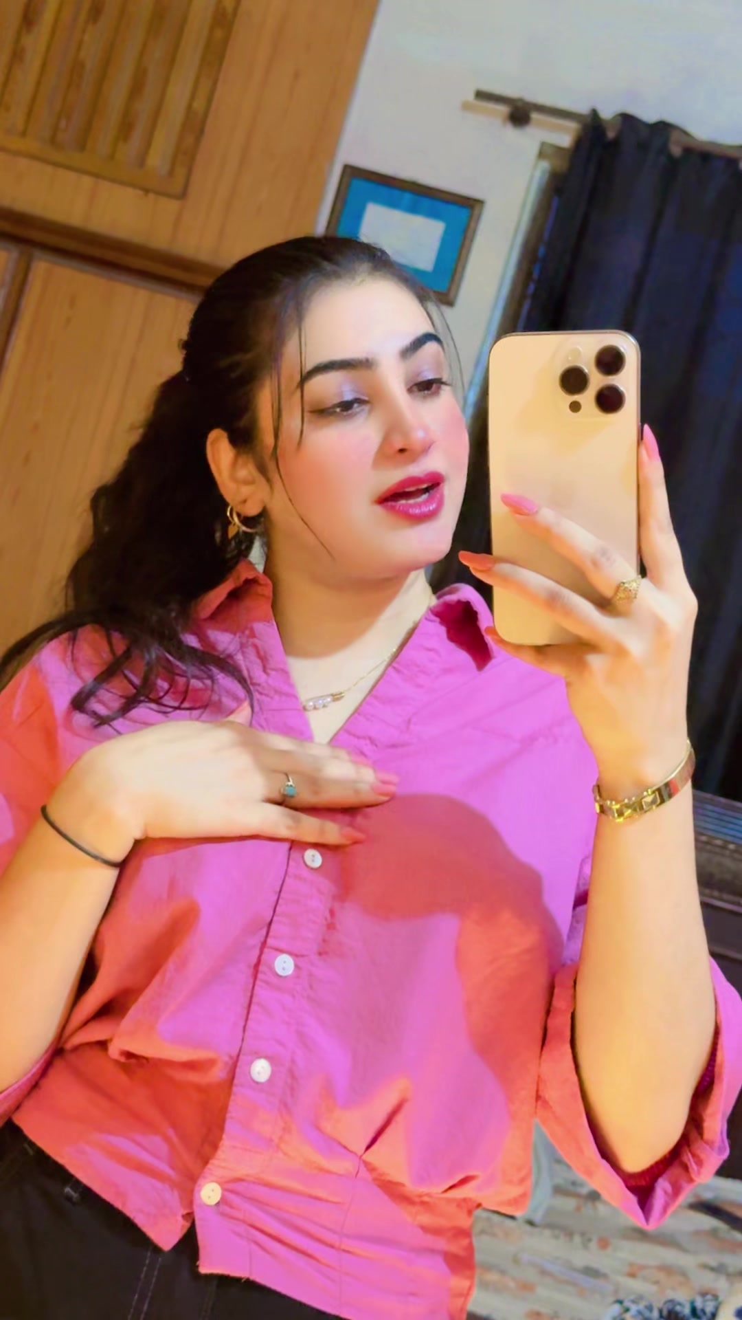 @🎤 𝓣𝓻𝓮𝓷𝓭𝔂 𝓖𝓲𝓻𝓵 🎤
