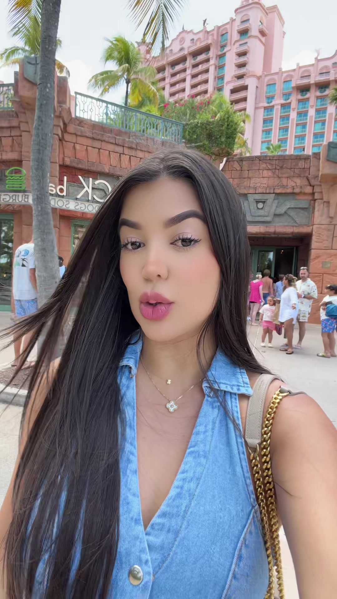 @Anise Aldana