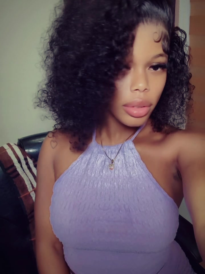 @Pinky🩷🇯🇲