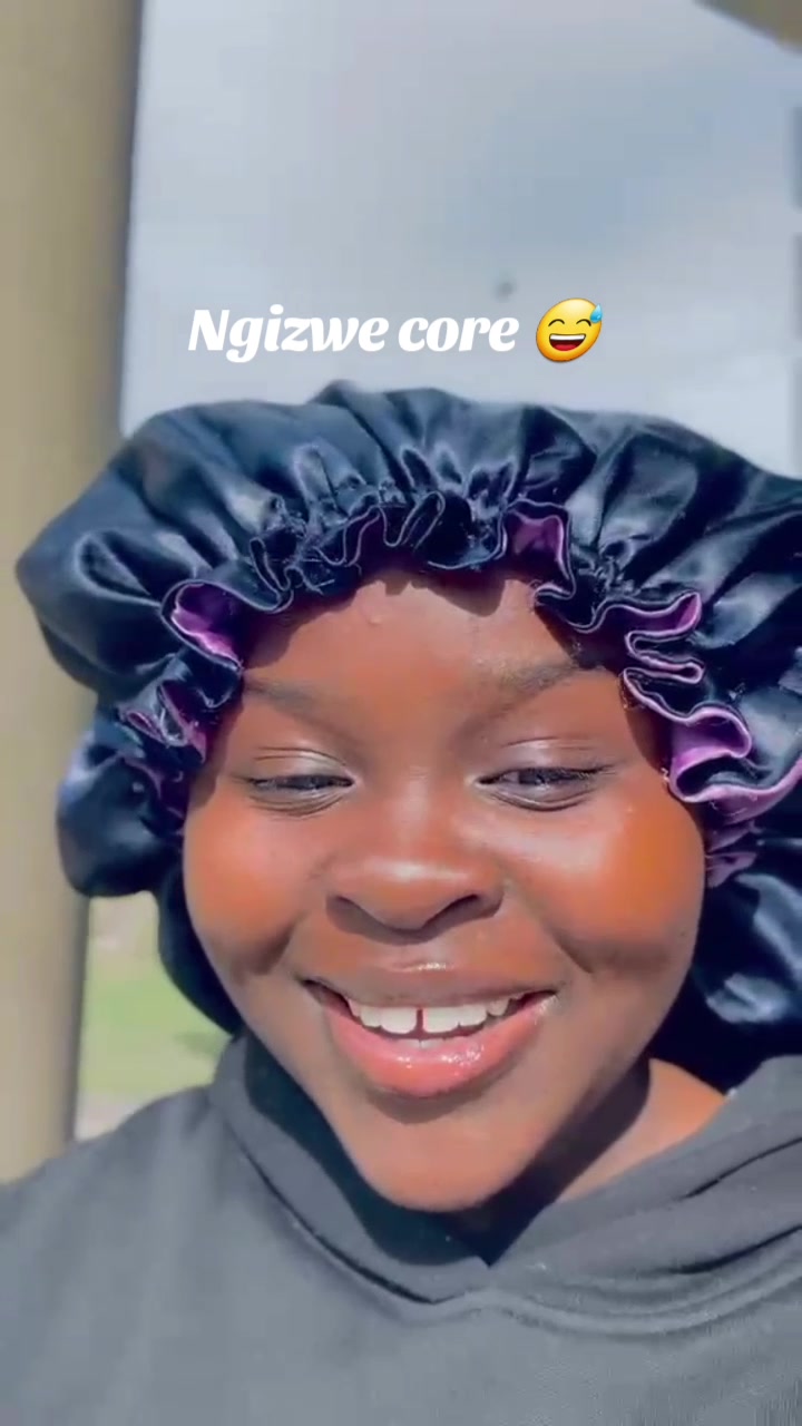 @ZOEWY_RED🧸👅✂️!!