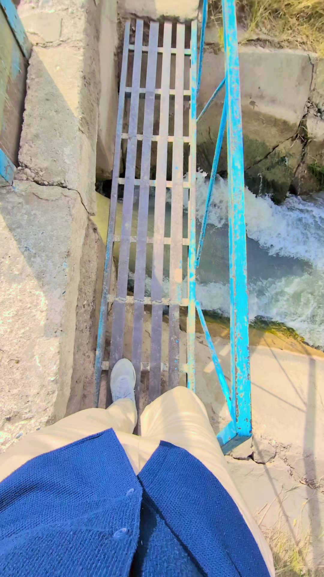 @𝓜𝓸𝓷𝓲 𝓖