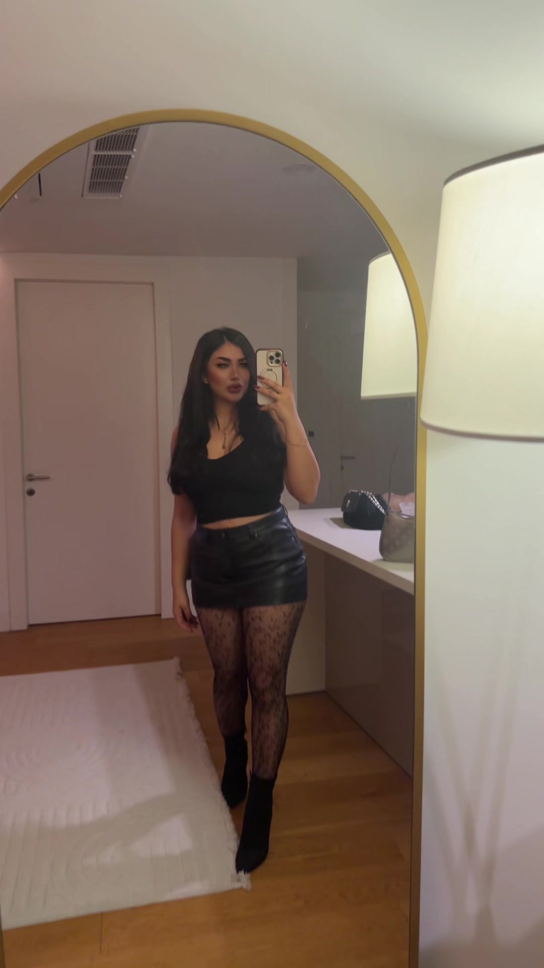 @Mahsa__eyr