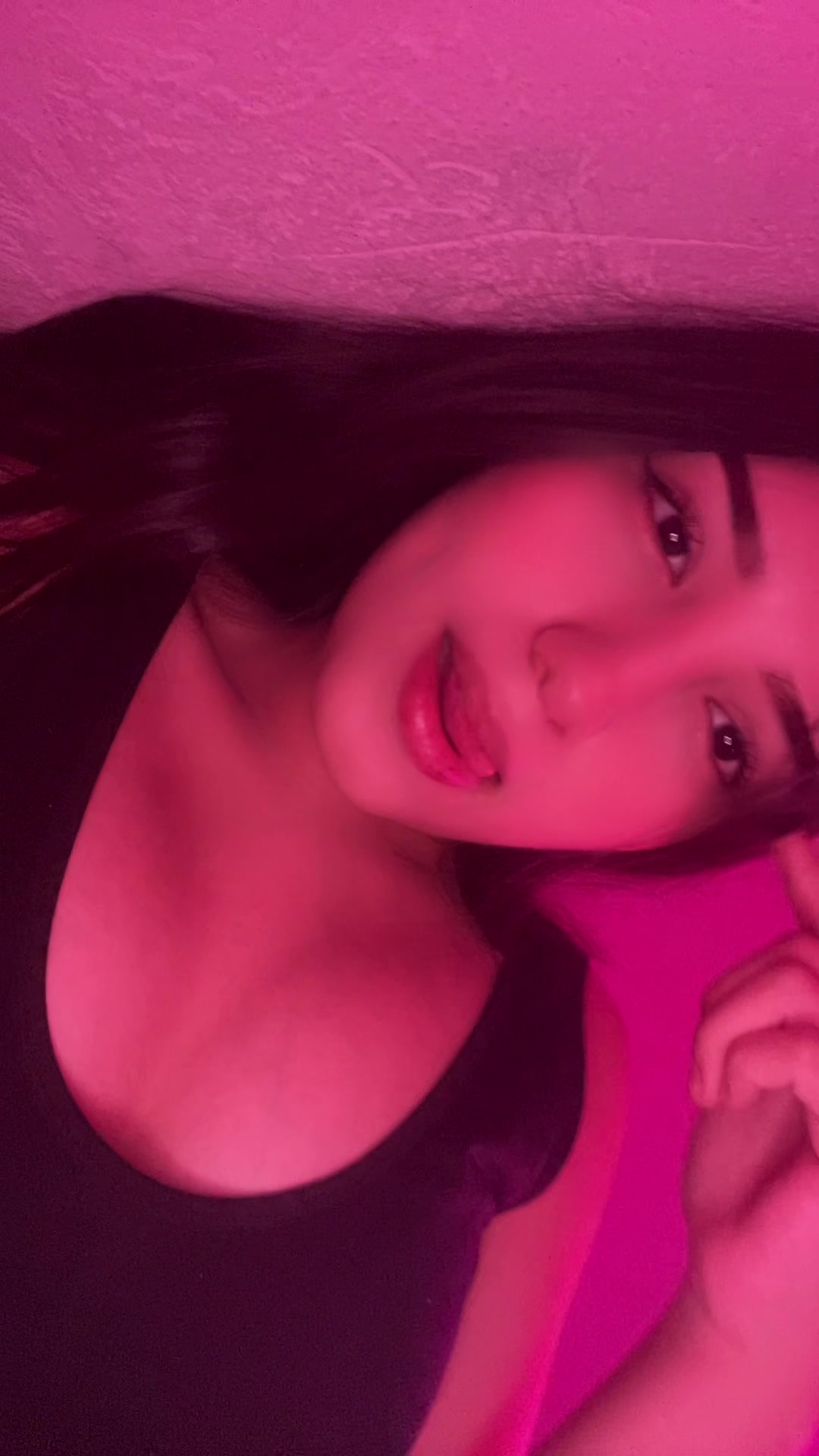 @🦗