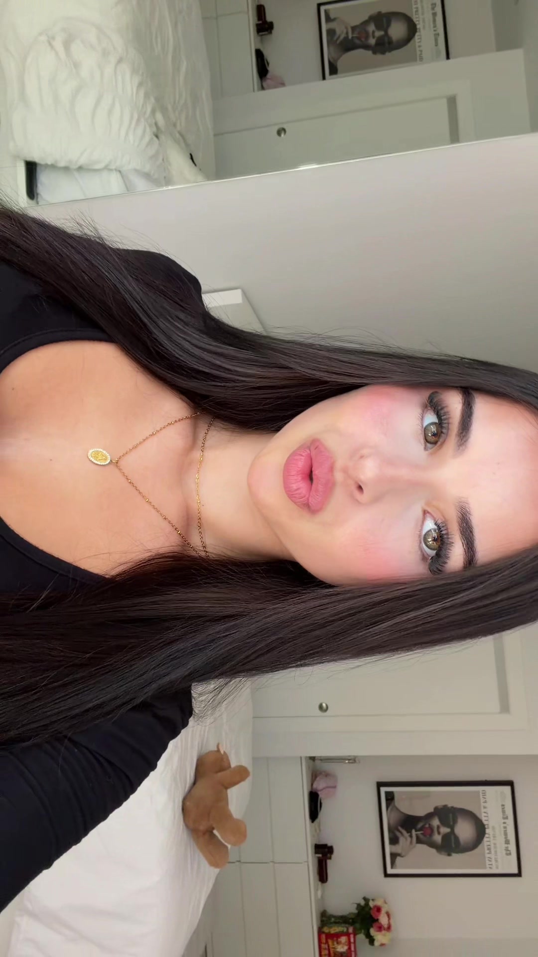 @vickyguez