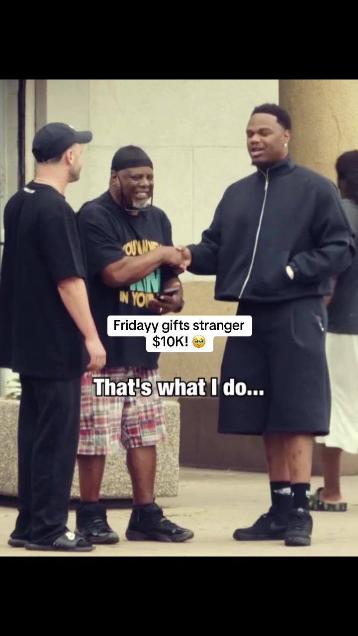 @Fridayy Fan Page