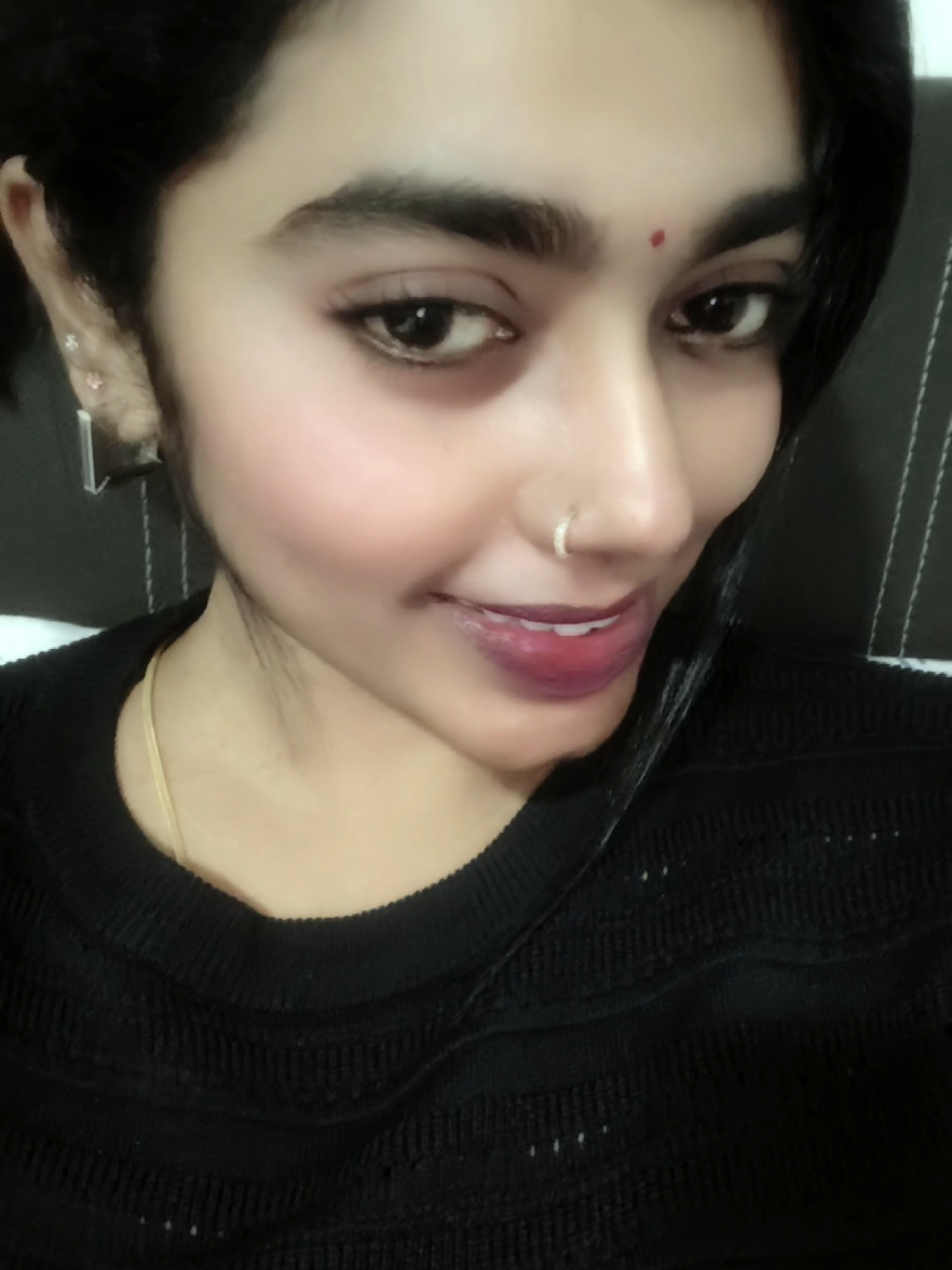 @PRIYA 🌙