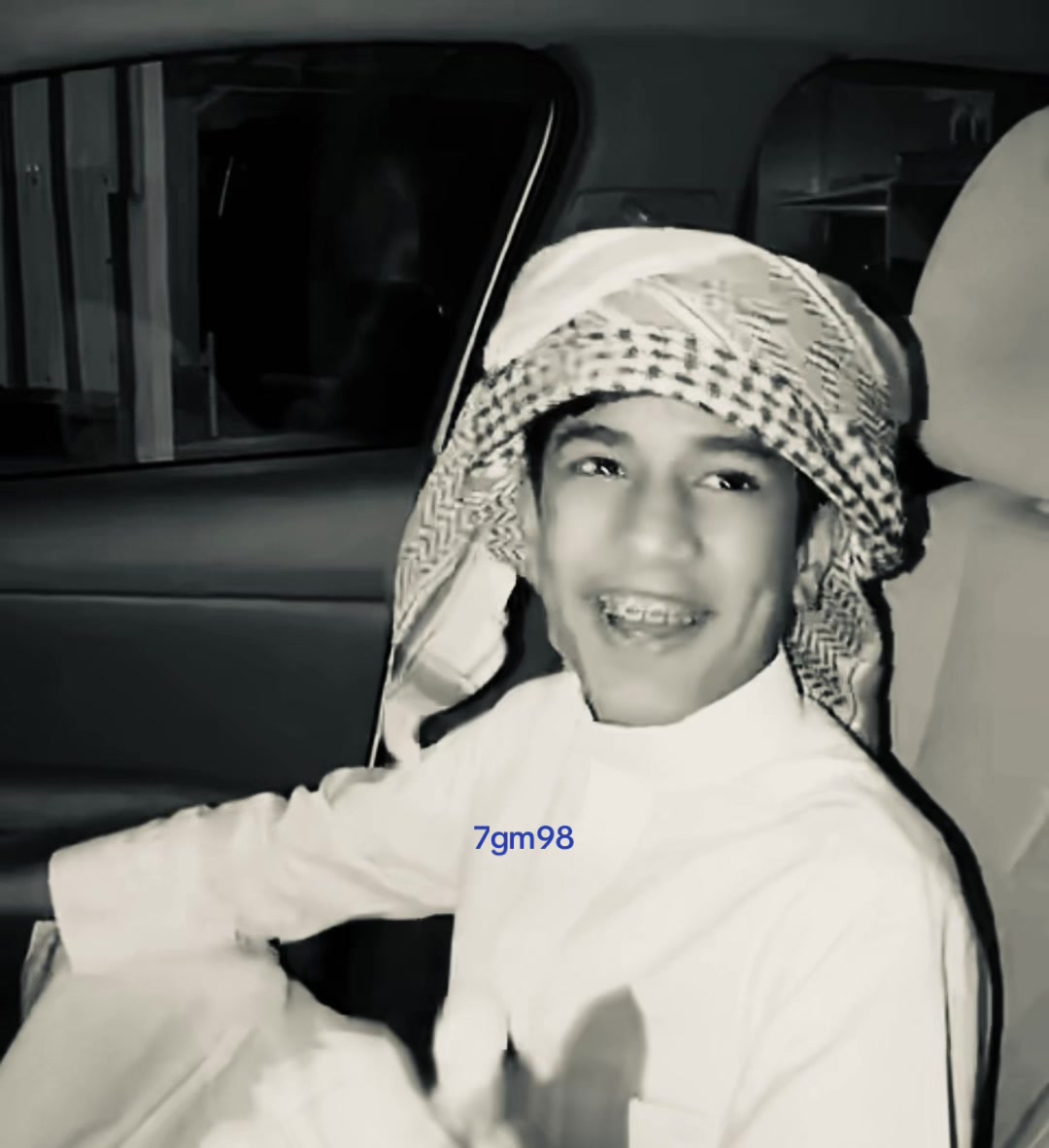 @لــونــا .
