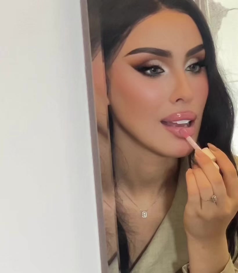 @Makeup artist Rogayah الرياض