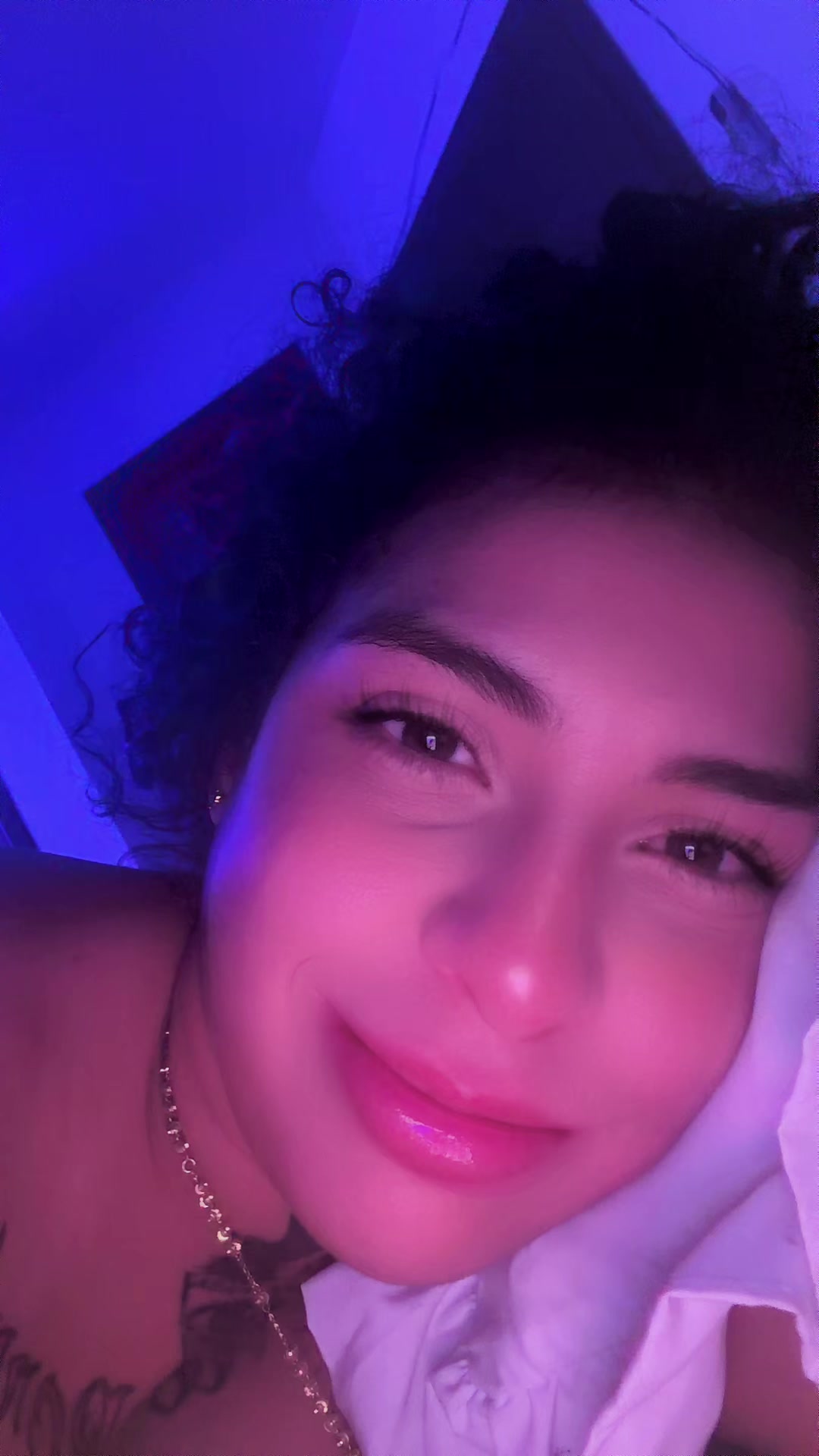 @triniLabombaLatina