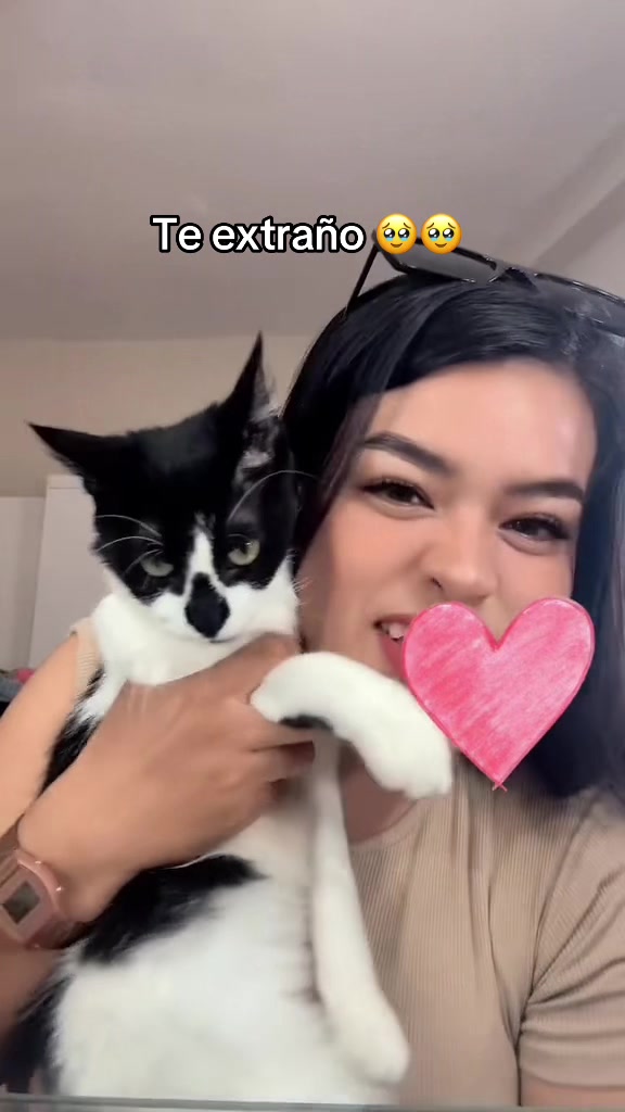 @melanieurbina