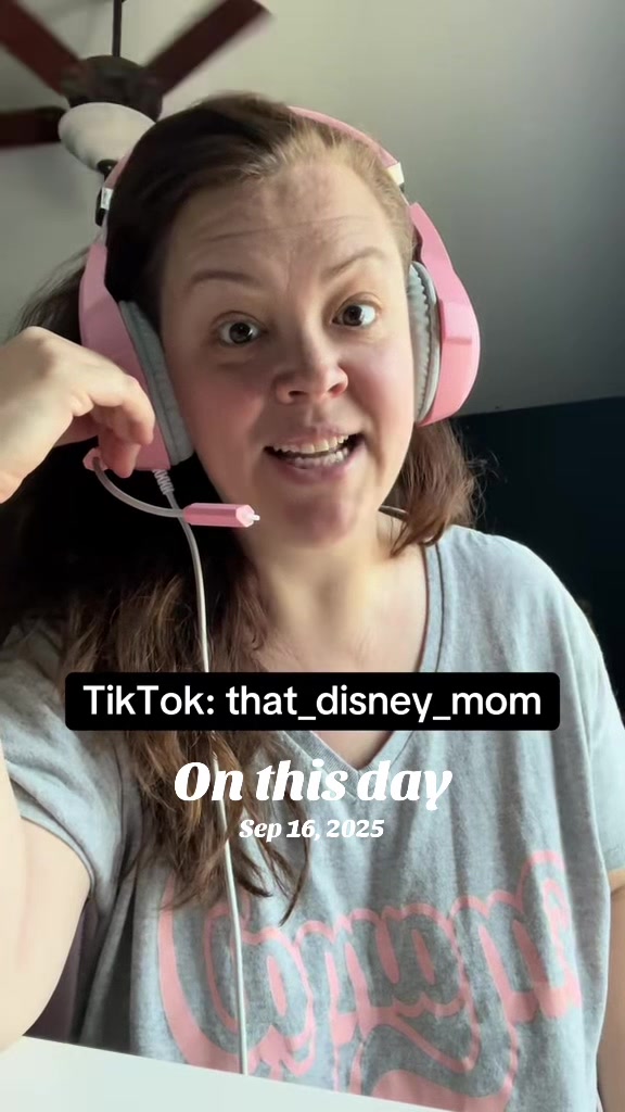 @That Disney Mom ✨