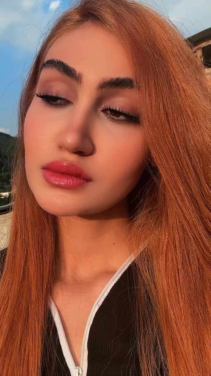 @elena.saadati