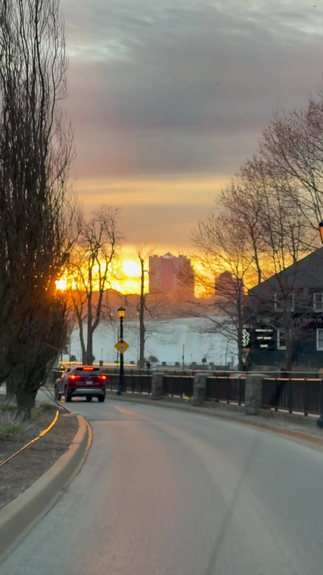 @Discover and Explore Niagara