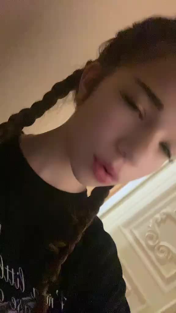 @sakyra