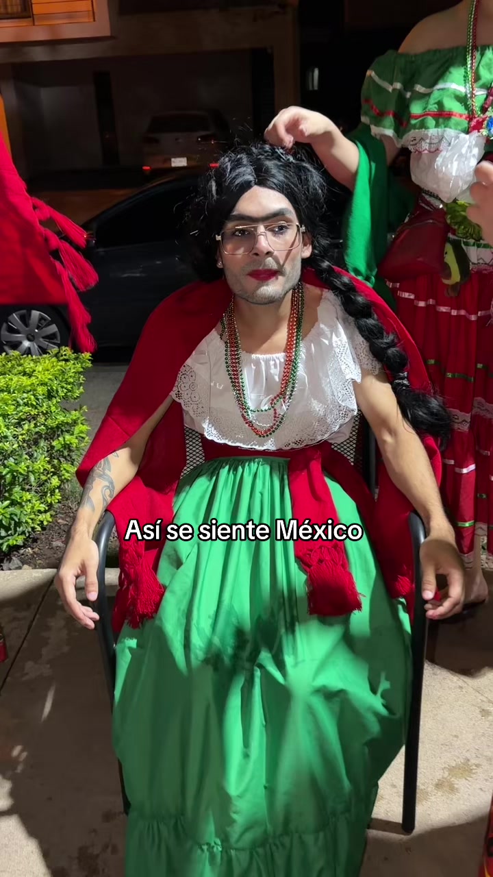 @keniaacamachoo