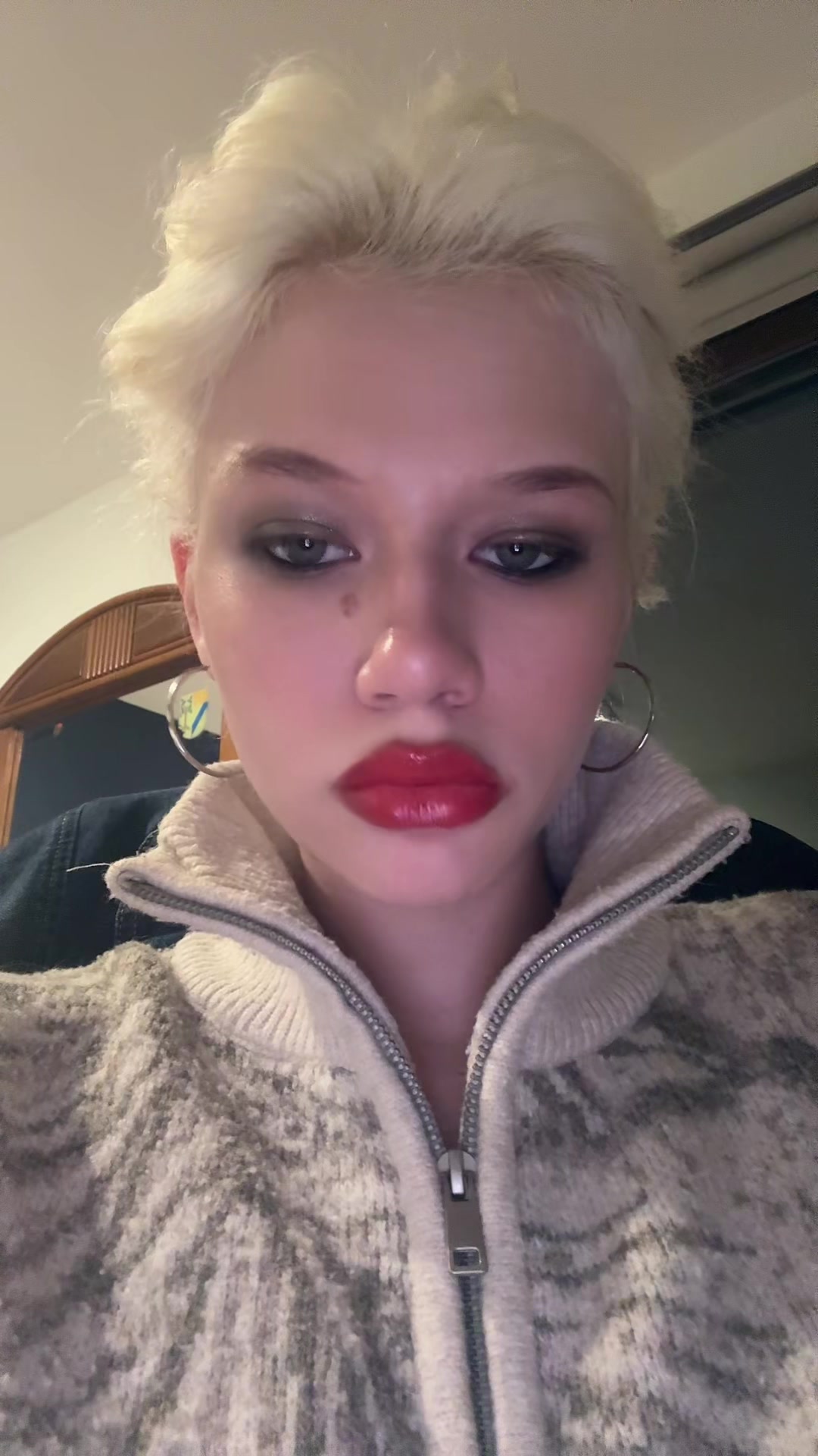 @model Tracy