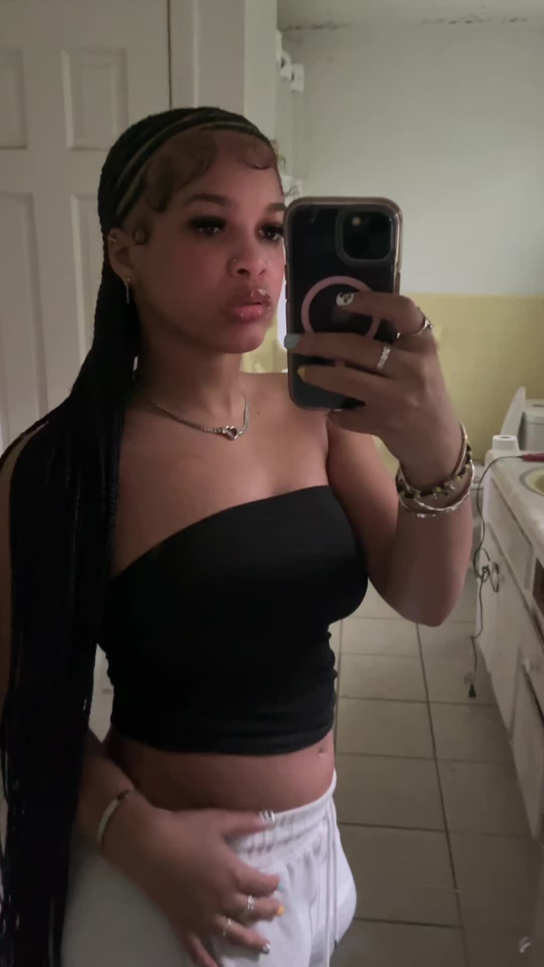 @kenzi.