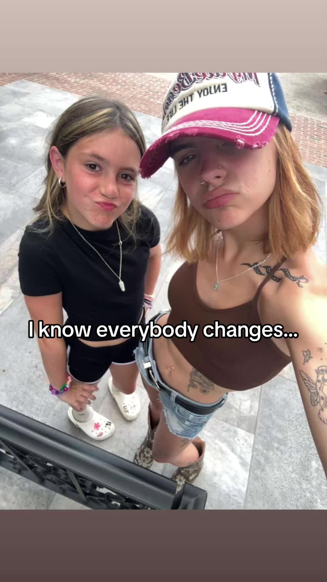@_shaniatok_